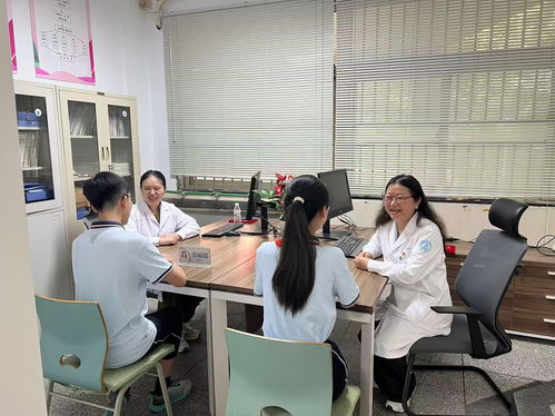 新学期杭州多校迎来“健康副校长”，创新校园健康服务新举措